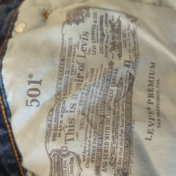 Levis 501 - Picture 5 of 6